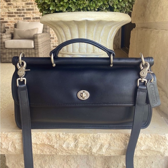 Coach Handbags - NEW Vintage Coach City Willis Bag 9153🖤 PERFECT BRAND NEW🖤NICKEL HARDWARE!